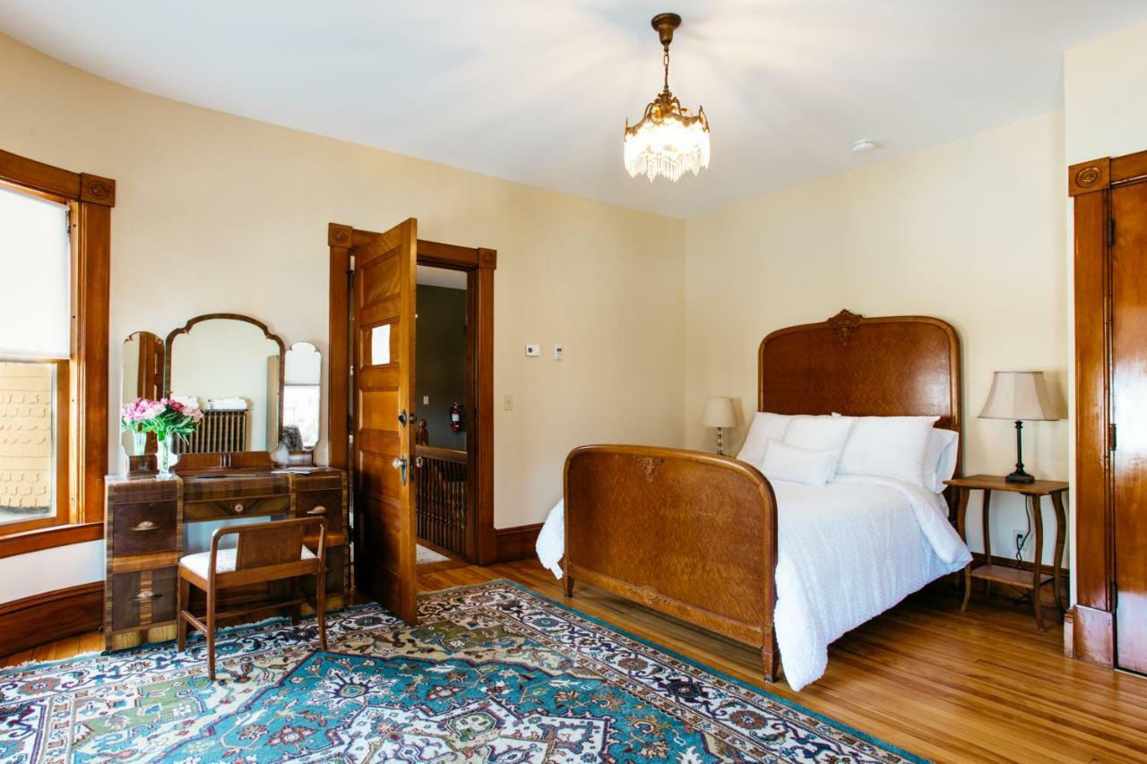 Reynolds House Inn Barre Esterno foto